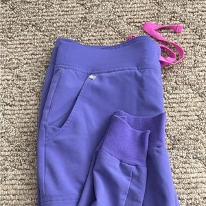 COPY - Medium petite jogger figs. WORN TWICE